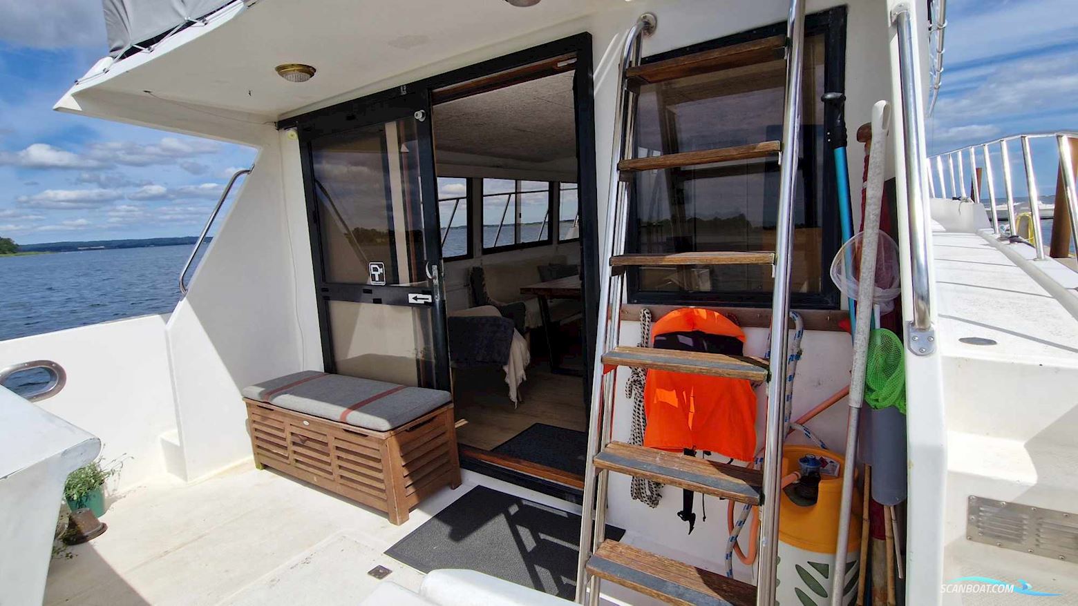 Vantare 53 Pilothouse