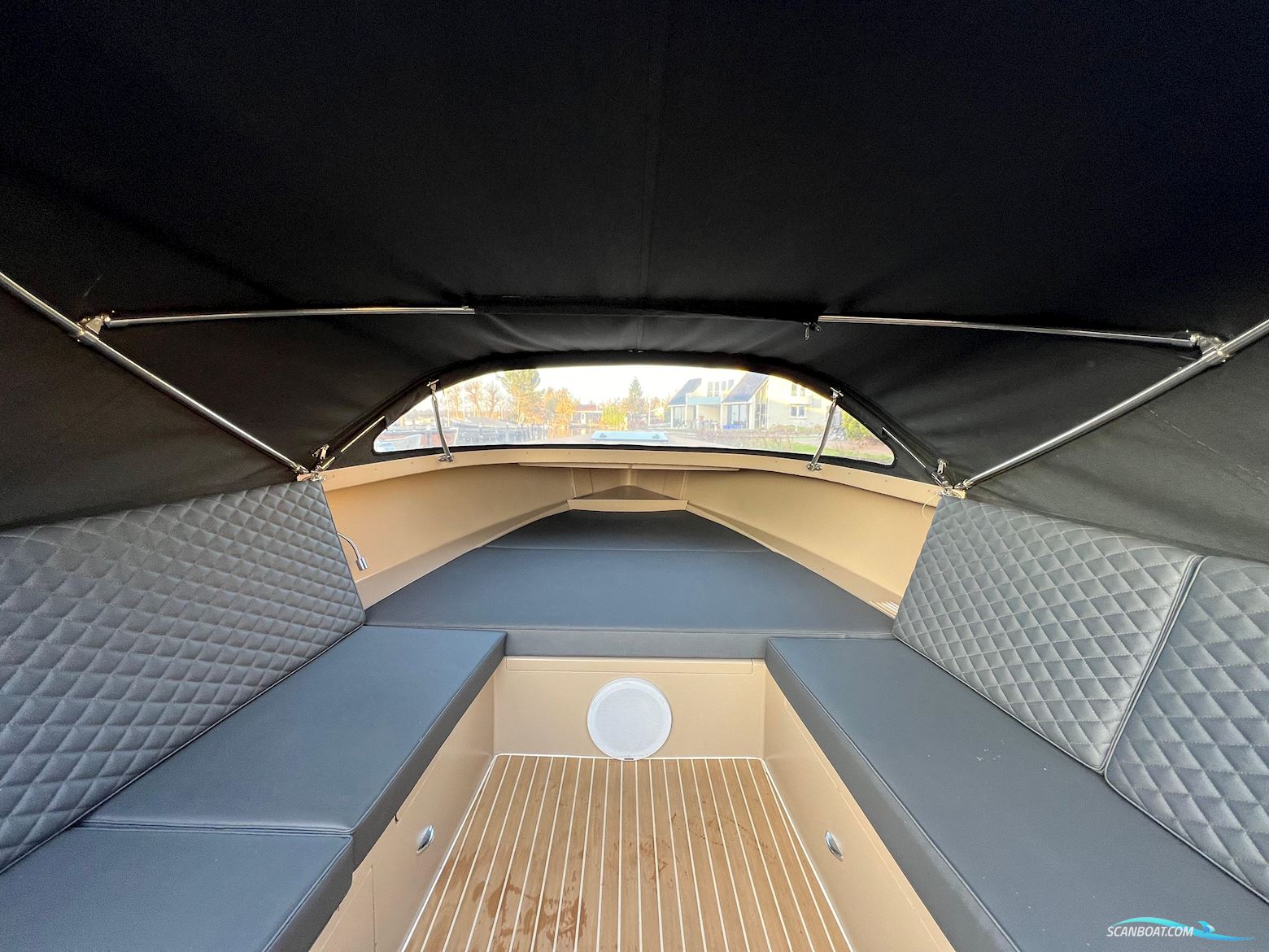 Vanvossen 850 Tender