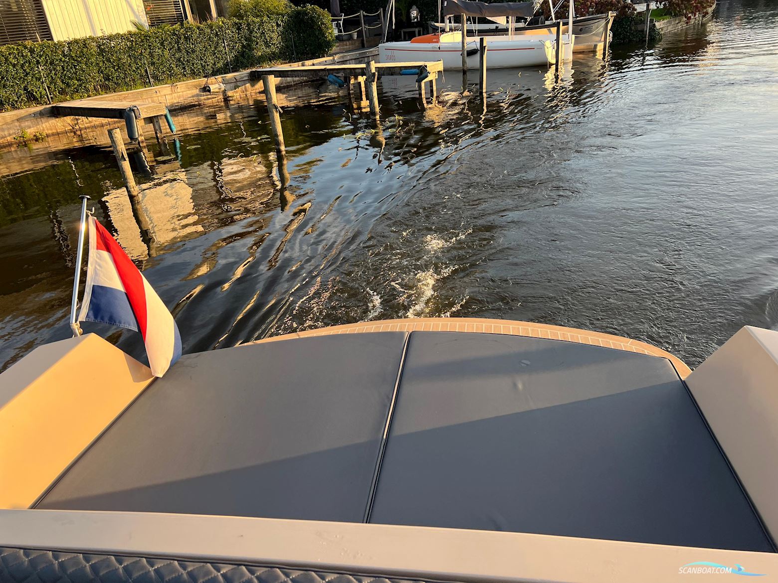 Vanvossen 850 Tender