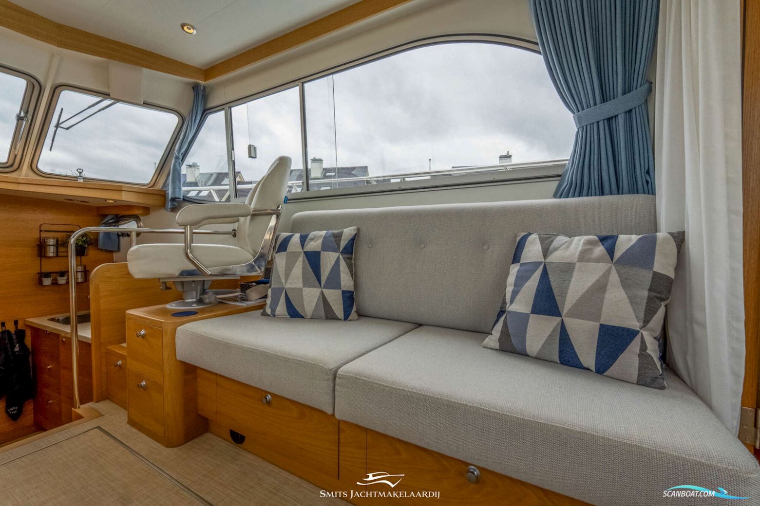 Vedette 33 Salon Comfort Line