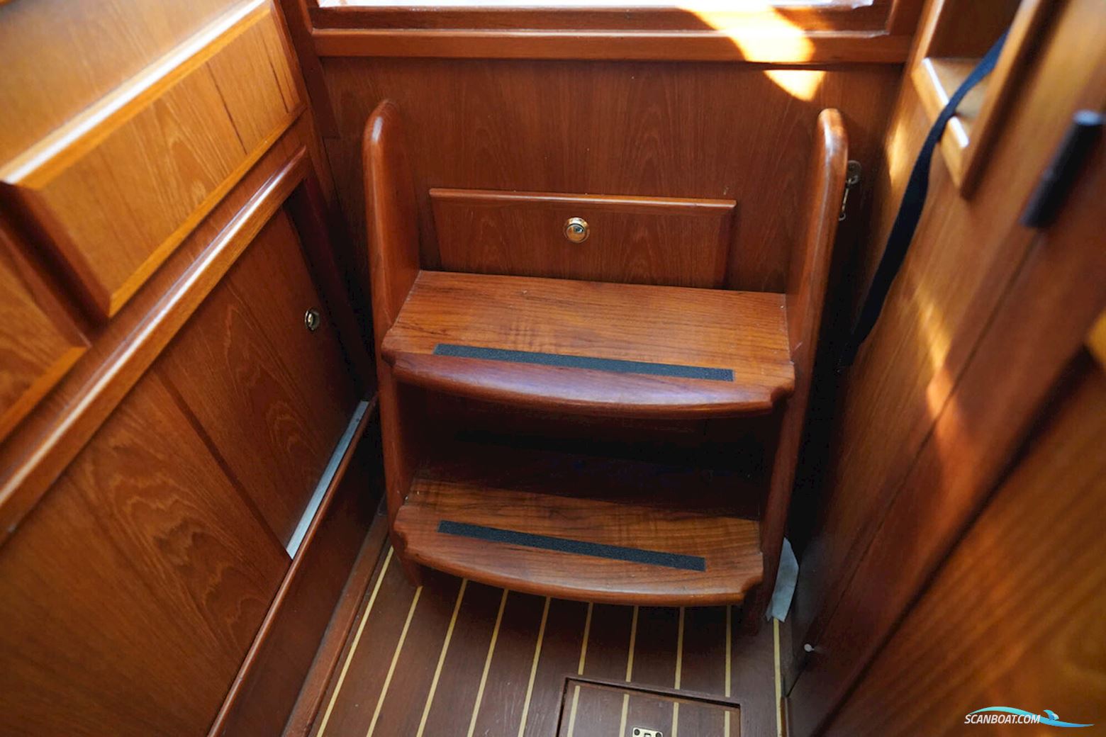 Vedette 8.20 V/OK