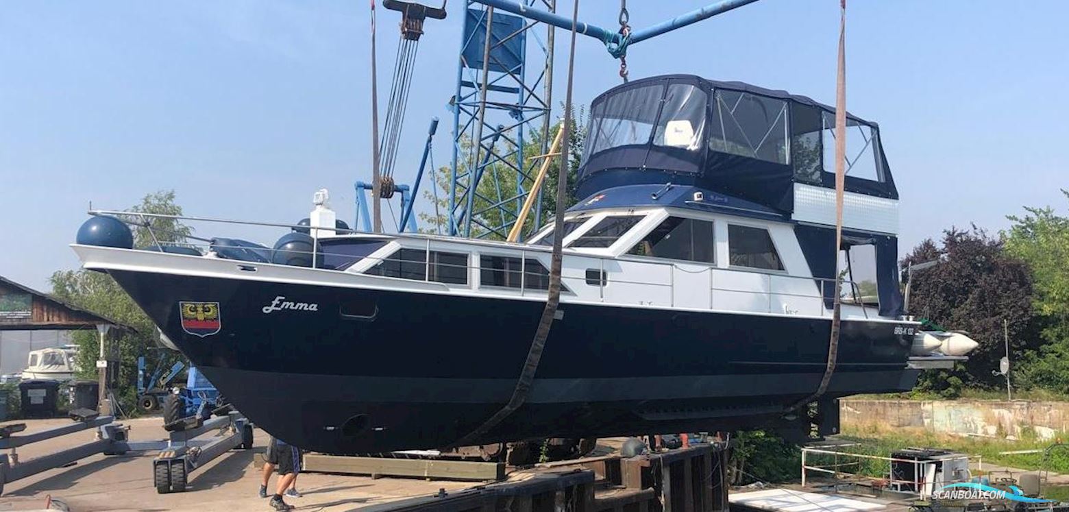 Veerdörn 13.00 Flybridge