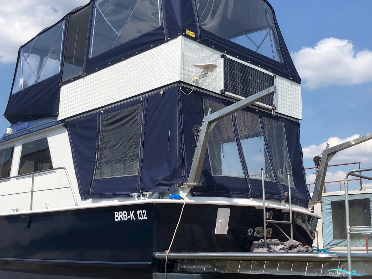 Veerdörn 13.00 Flybridge