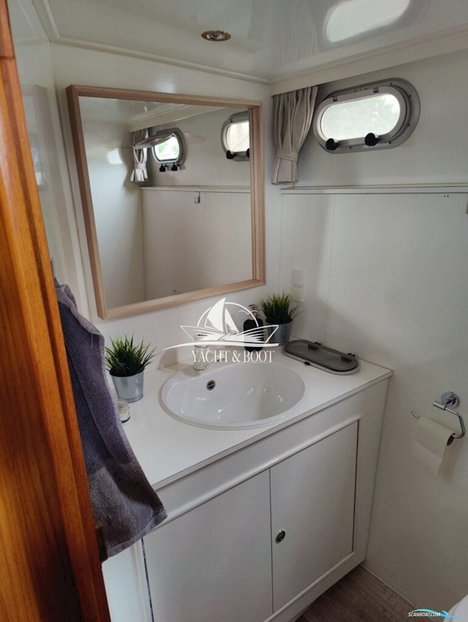 Veha Sedan Cruiser 35