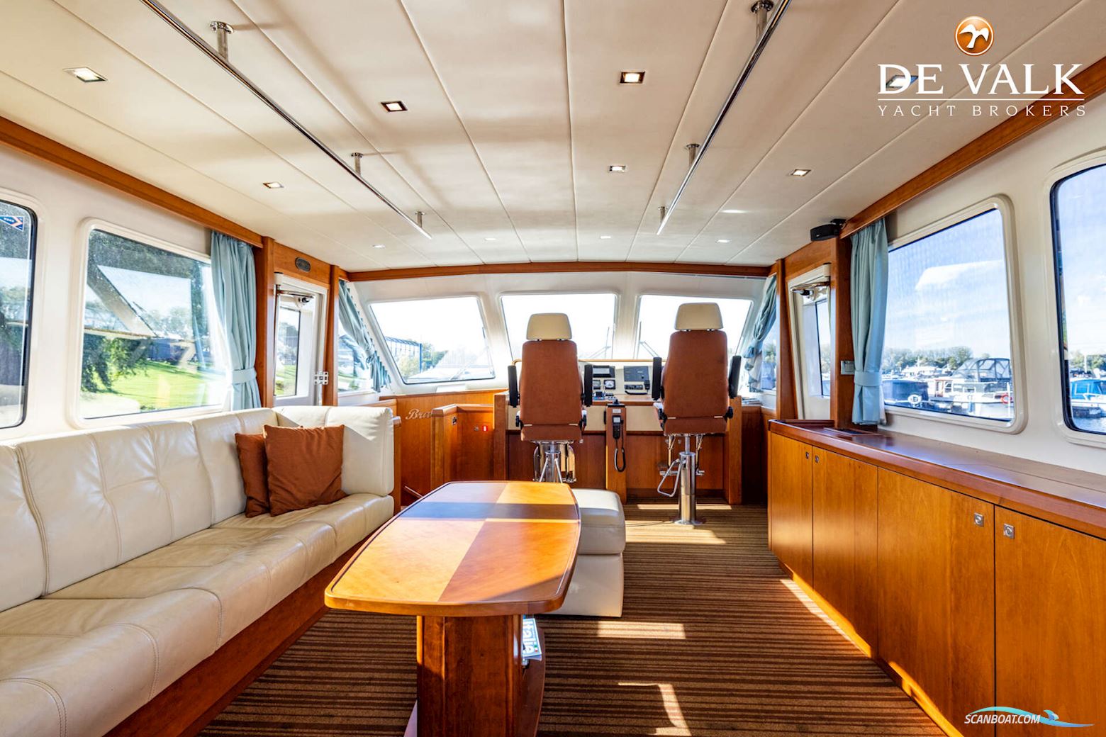 VENNEKENS Trawler 1800