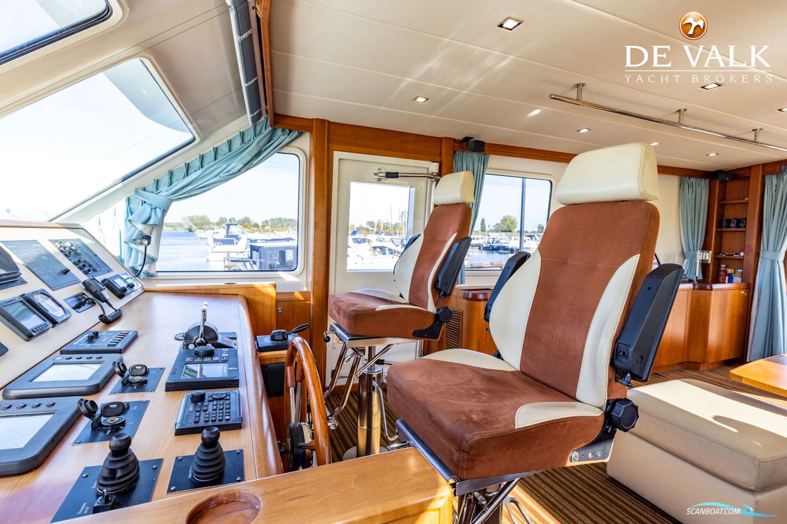 VENNEKENS Trawler 1800