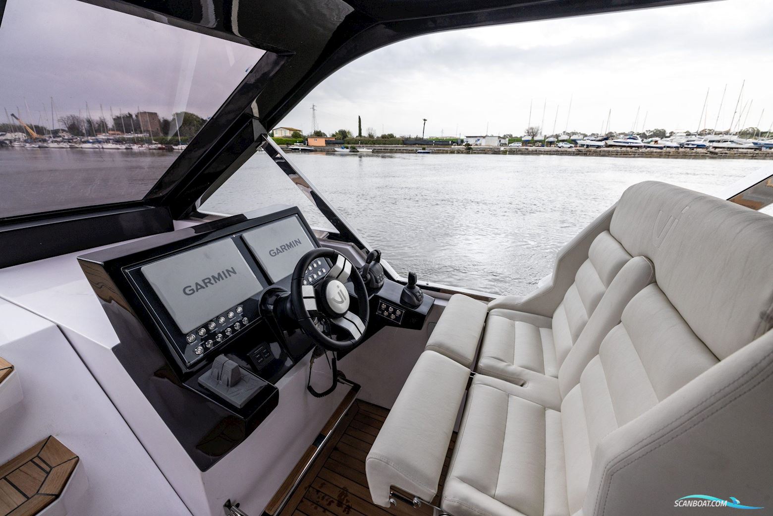Vi Yachts Vi Q4