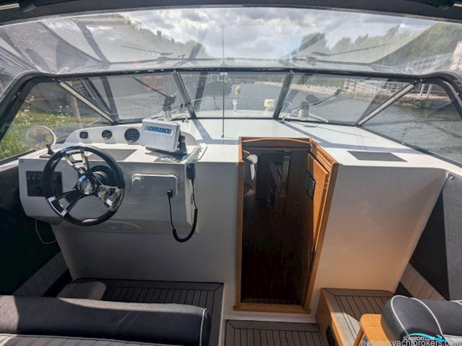 Viking Marine 300