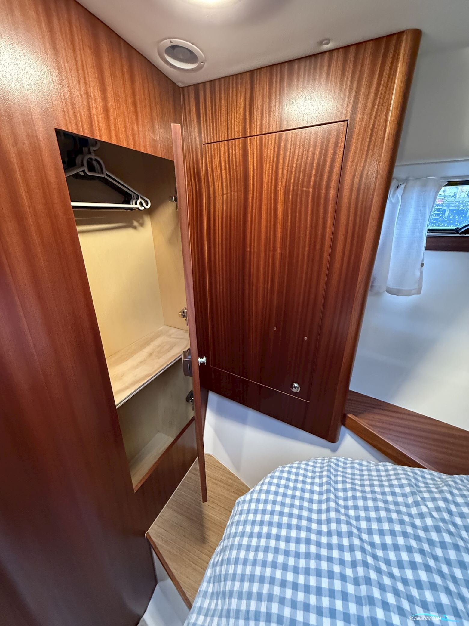 Viknes 1030 Sunbridge. NEDSAT 100.000,-