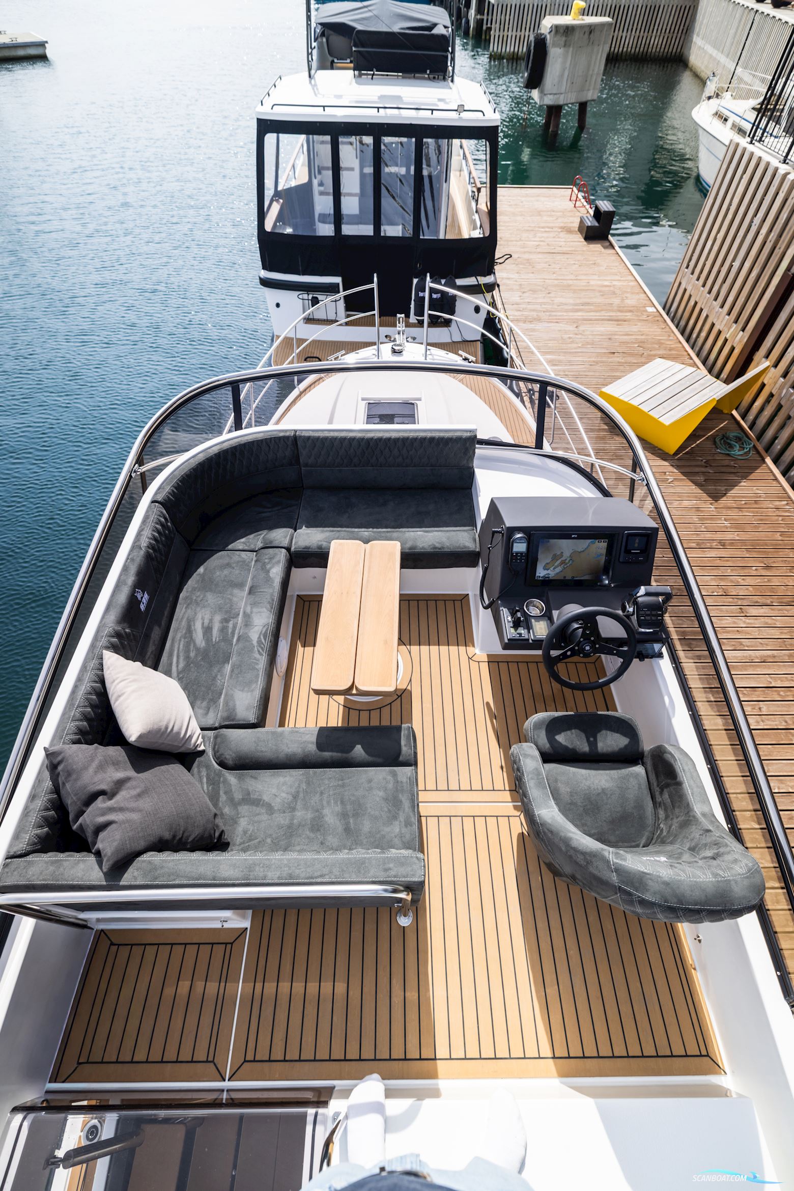Viknes S35 Fly