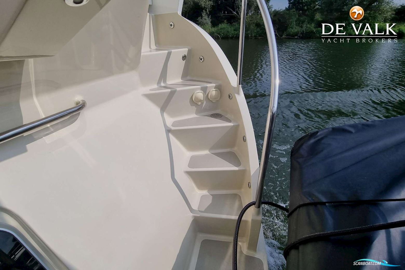 Vischer Yachting Custom 125AC