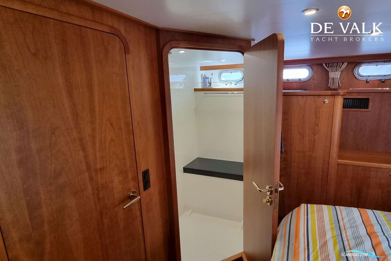 Vischer Yachting Custom 125AC