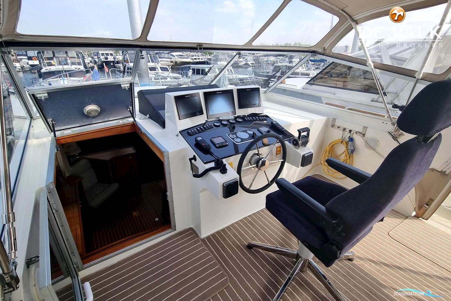 Vischer Yachting Custom 125AC