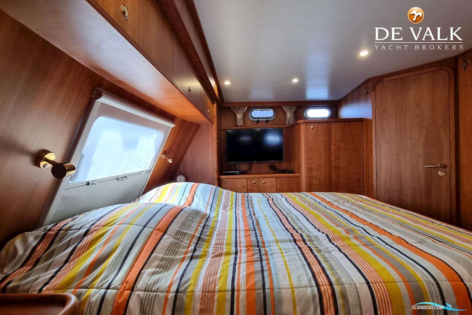 Vischer Yachting Custom 125AC