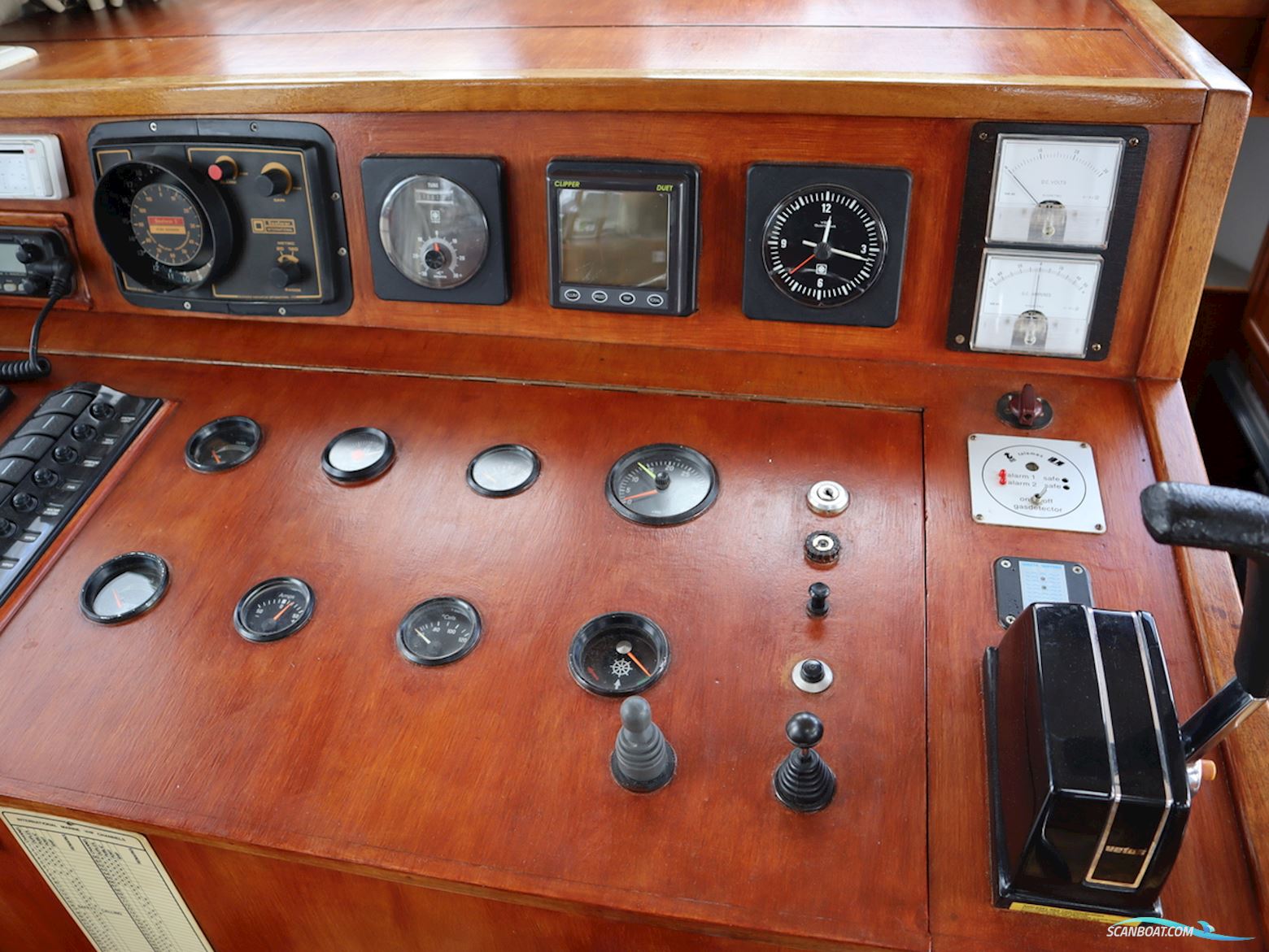 Vissers Trawler 1050