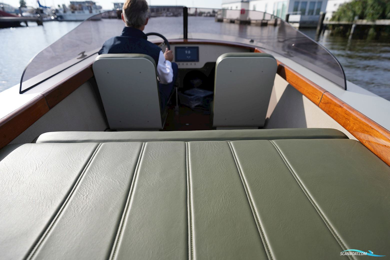 Volga Draagvleugelboot