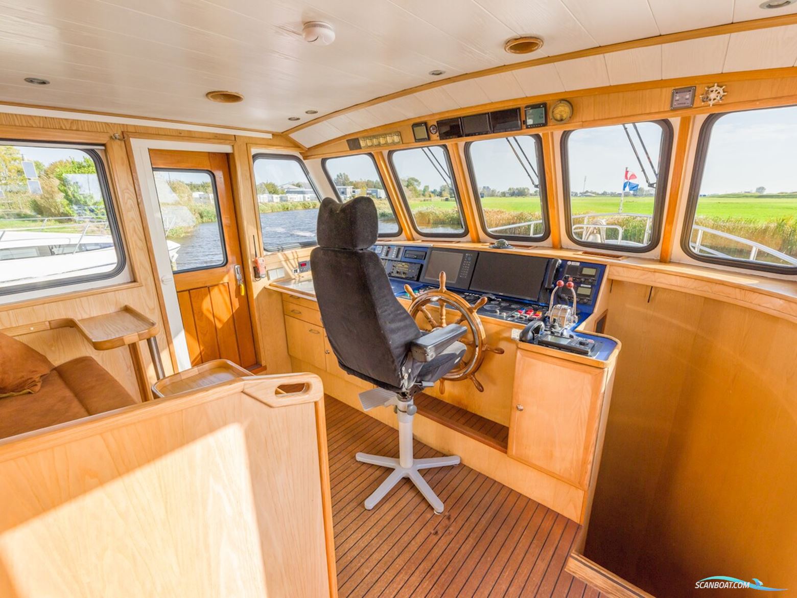 Vripack Trawler 15.75