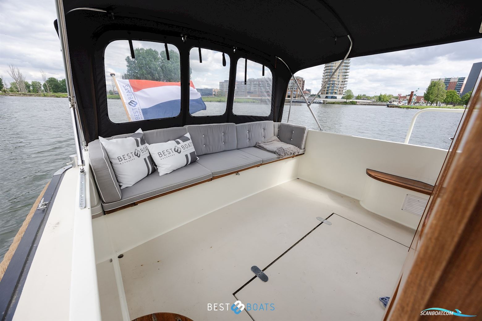 Vripak Yachting 965 OK