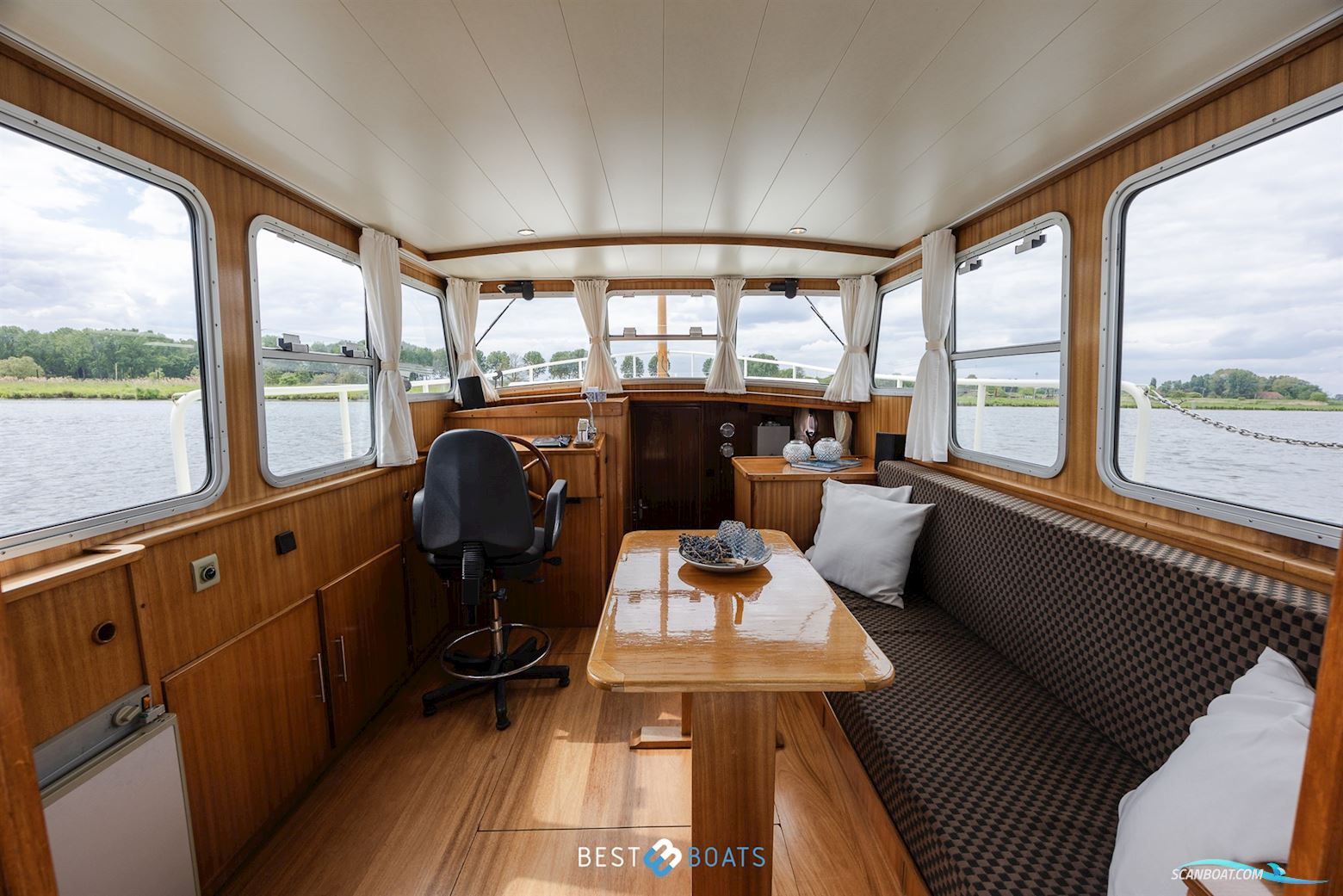 Vripak Yachting 965 OK