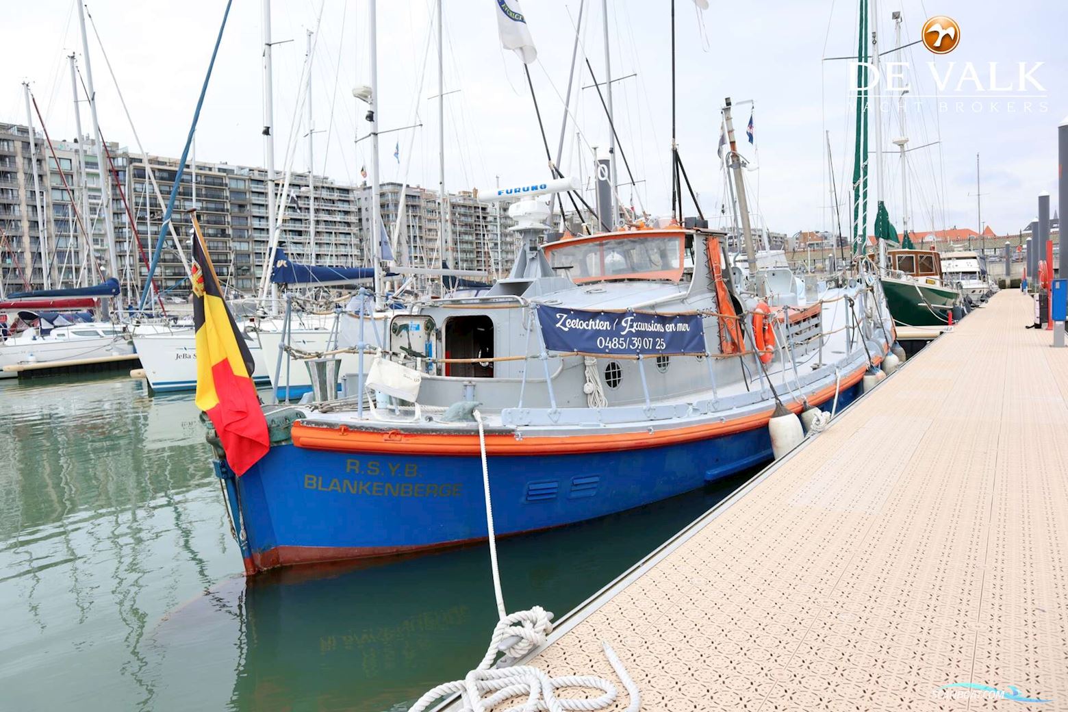 Waarschip 1076 Custom