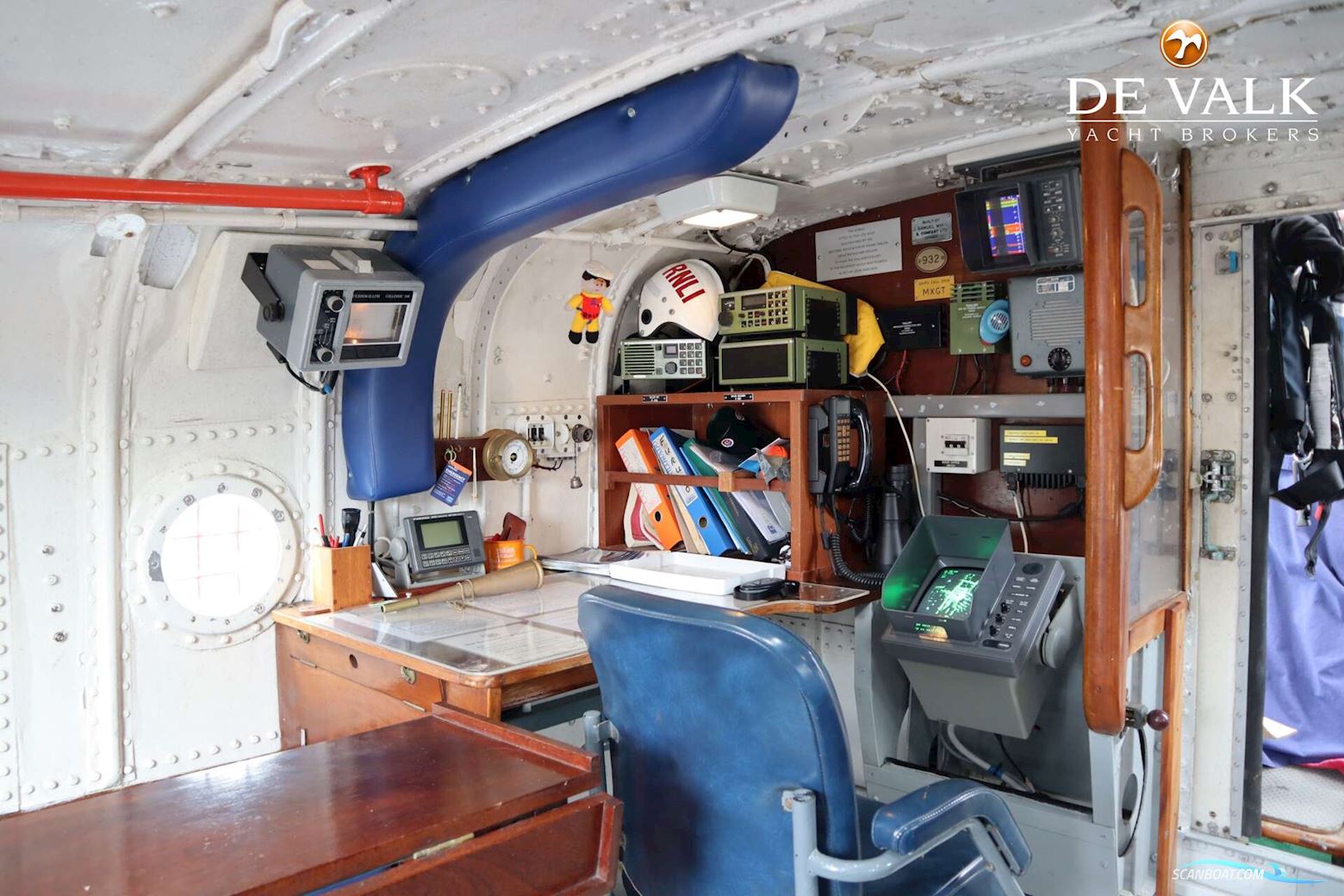 Waarschip 1076 Custom