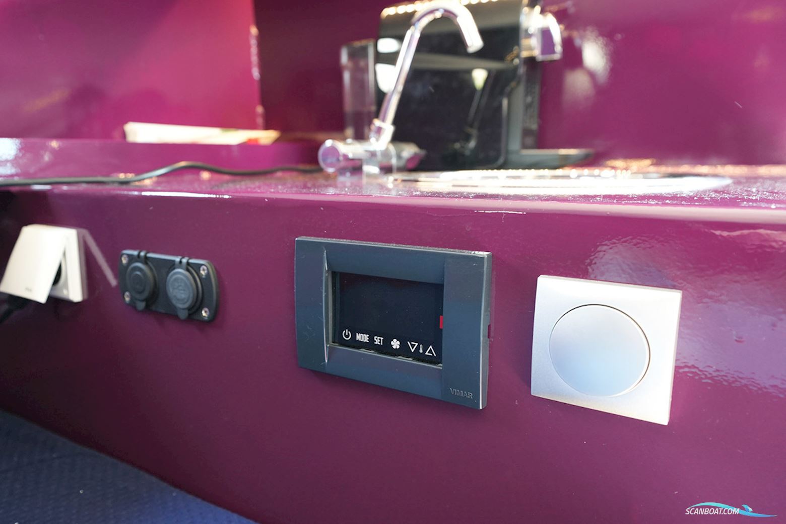 Waterman 8.0 Cabin
