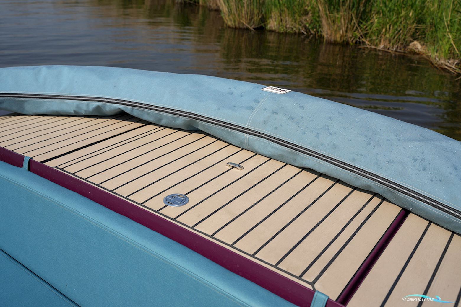Waterman 8.0 Cabin