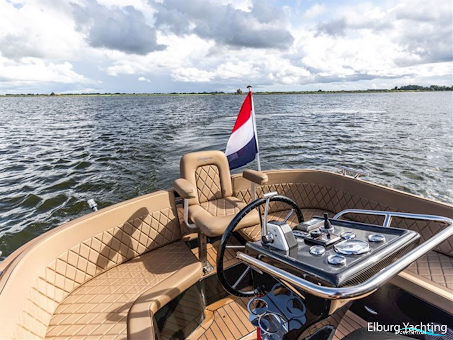 Waterspoor 717 Aviator