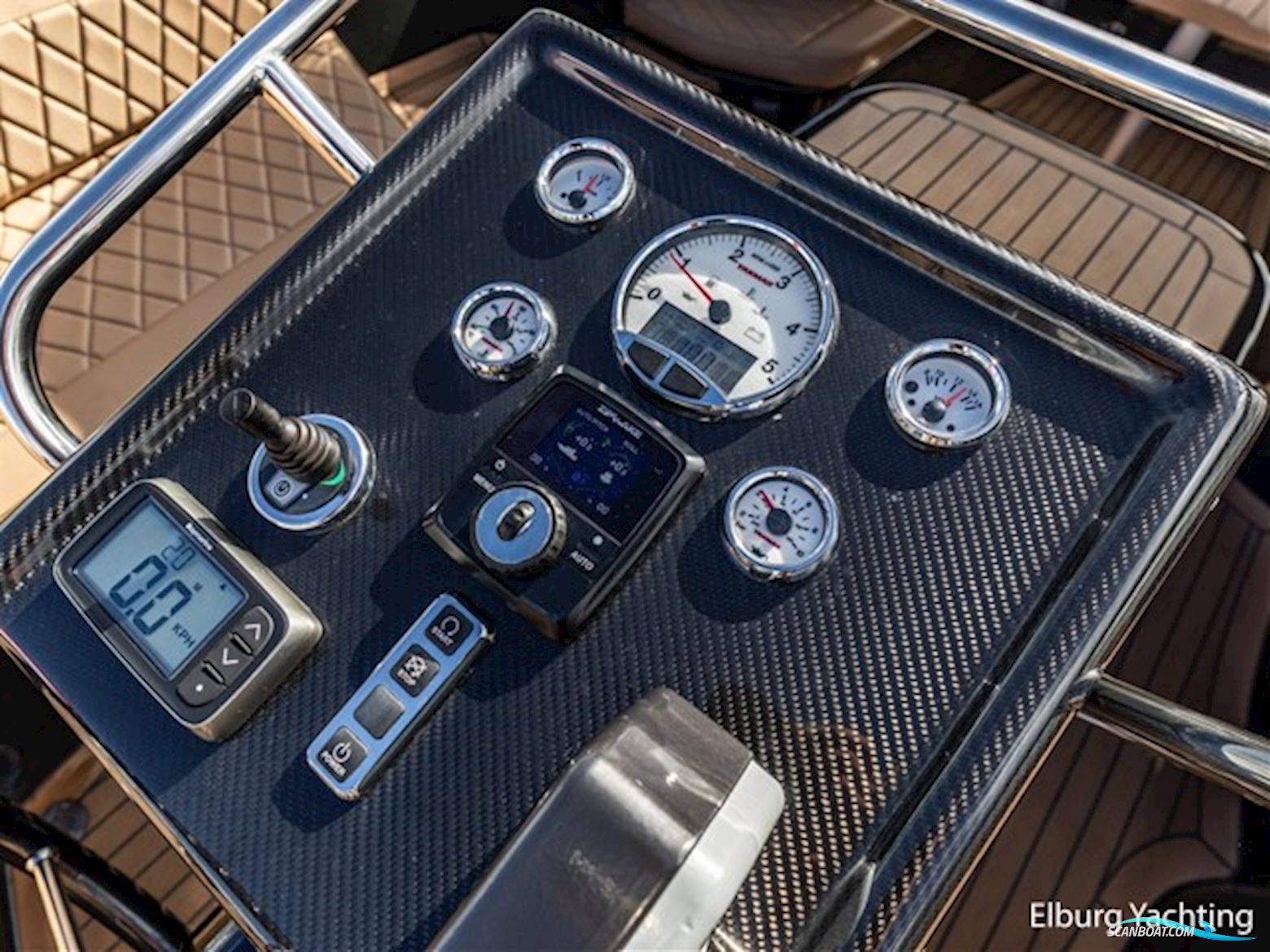 Waterspoor 717 Aviator