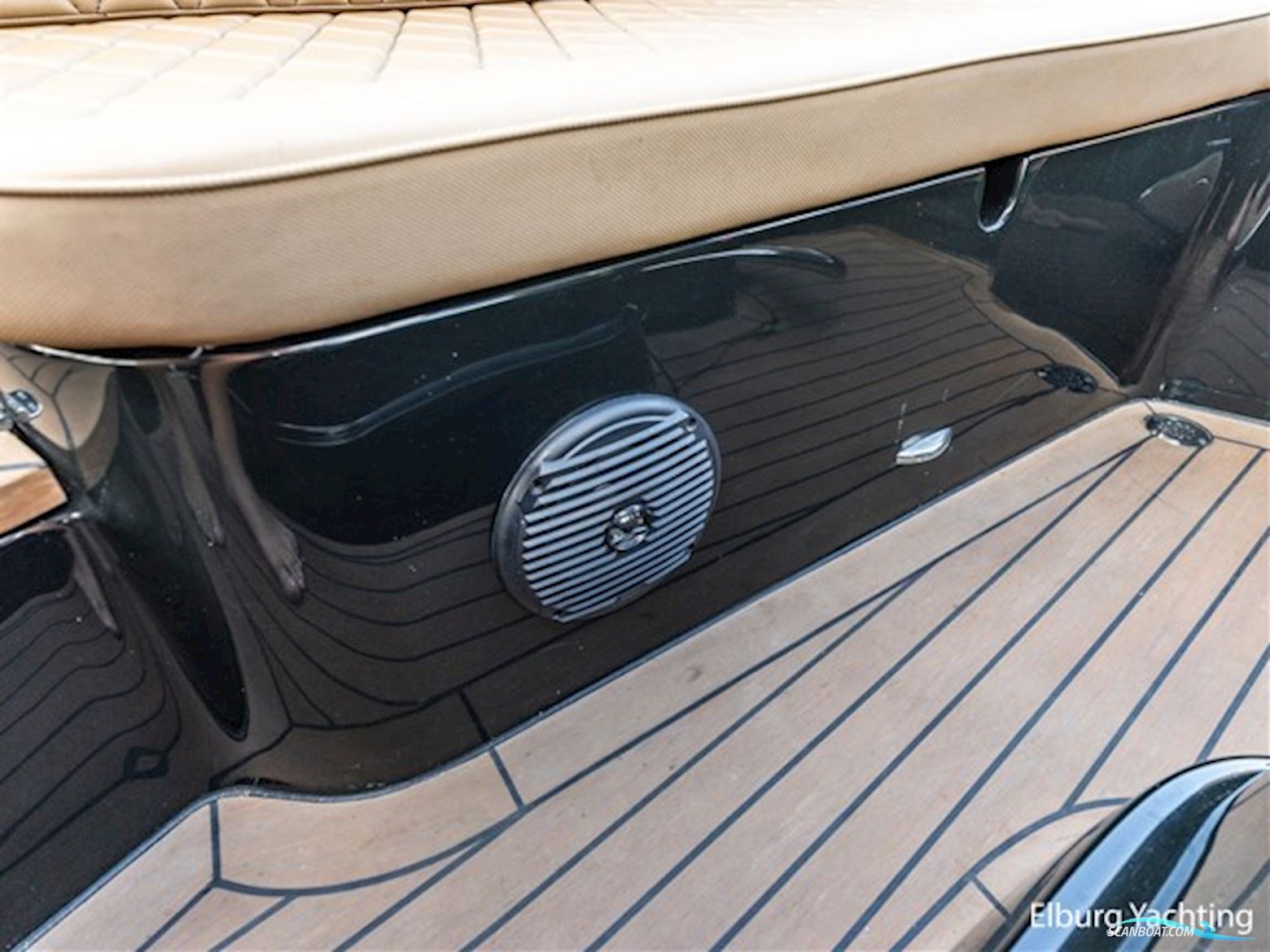 Waterspoor 717 Aviator