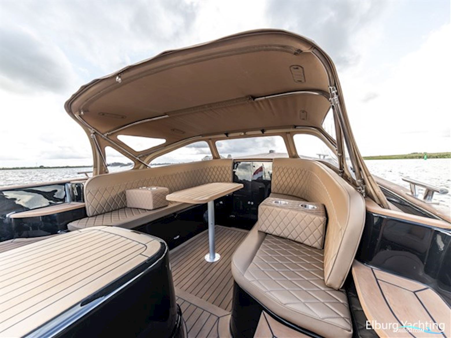 Waterspoor 717 Aviator