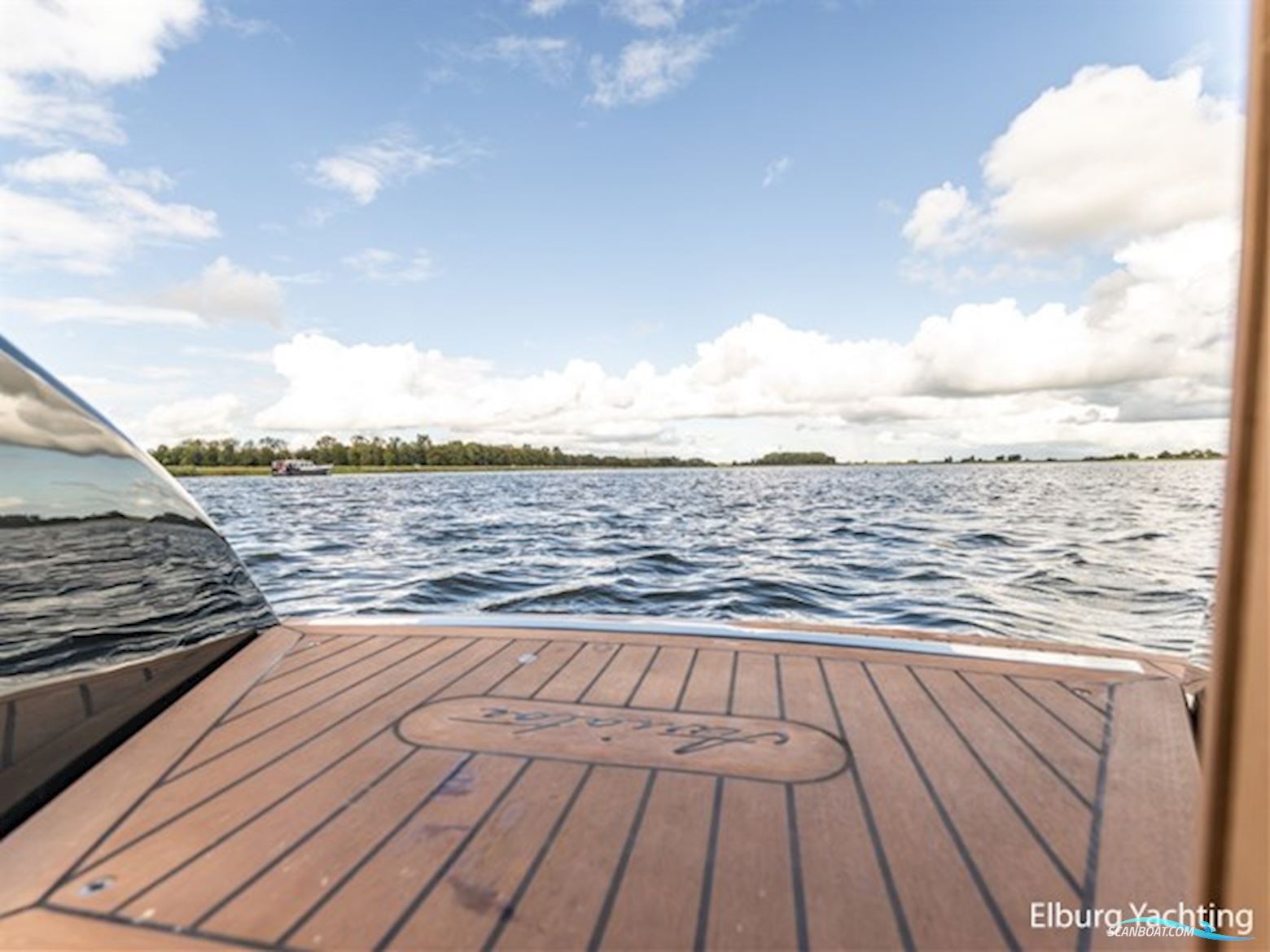 Waterspoor 717 Aviator