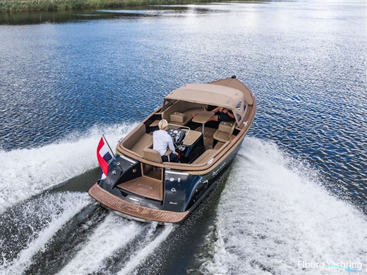 Waterspoor 717 Aviator