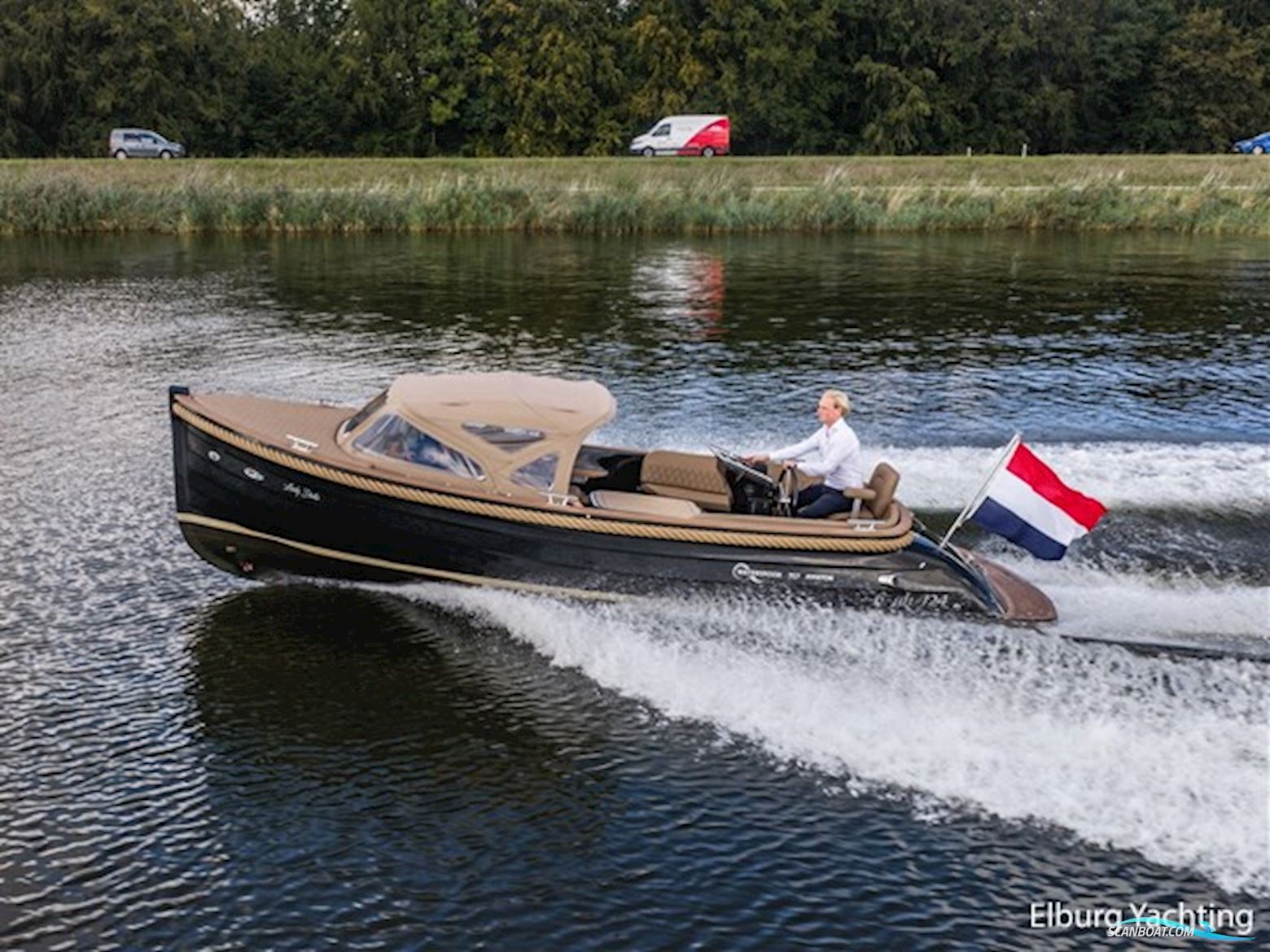 Waterspoor 717 Aviator