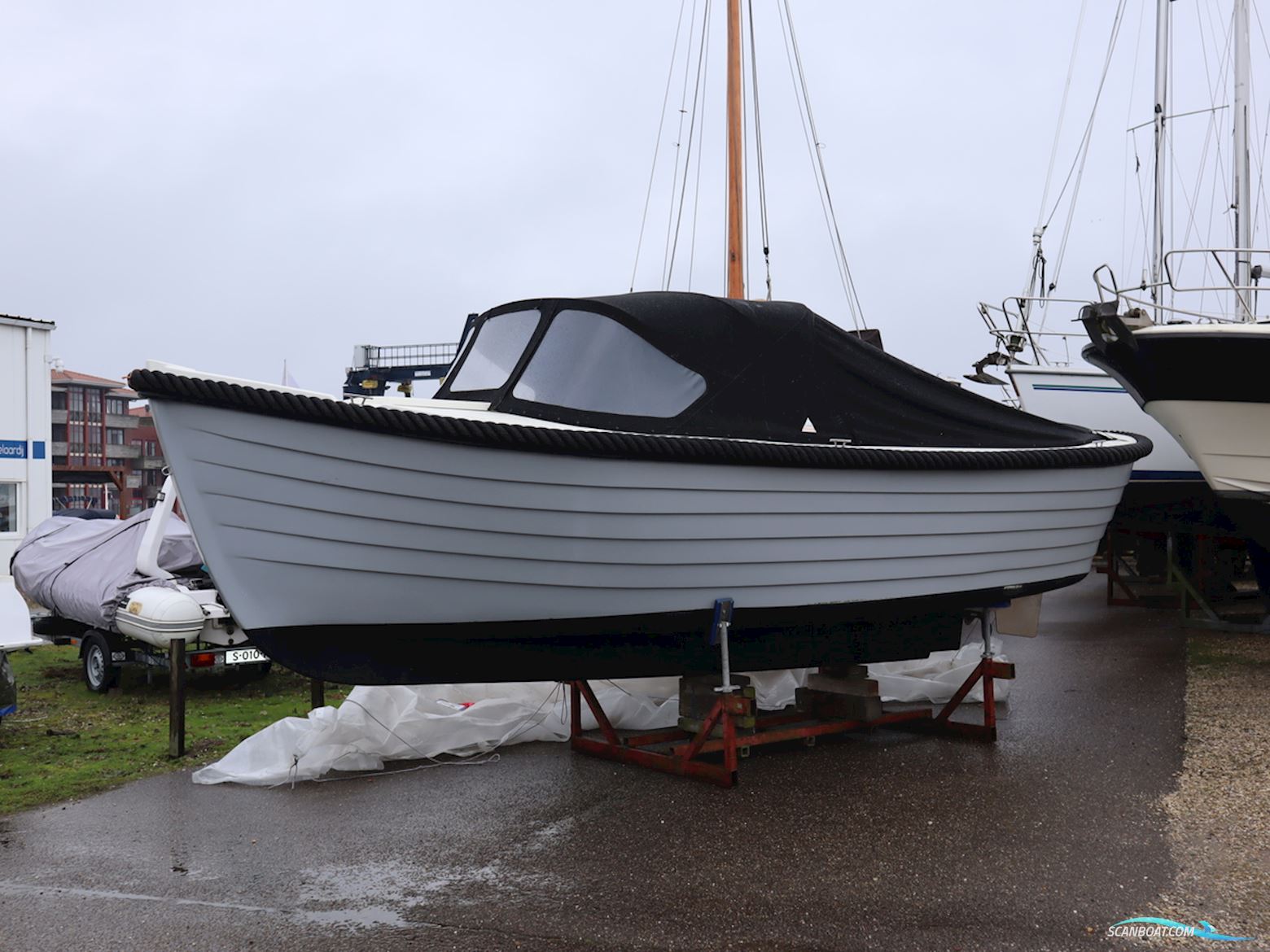 Wato 700 - Via Boatauction.Com