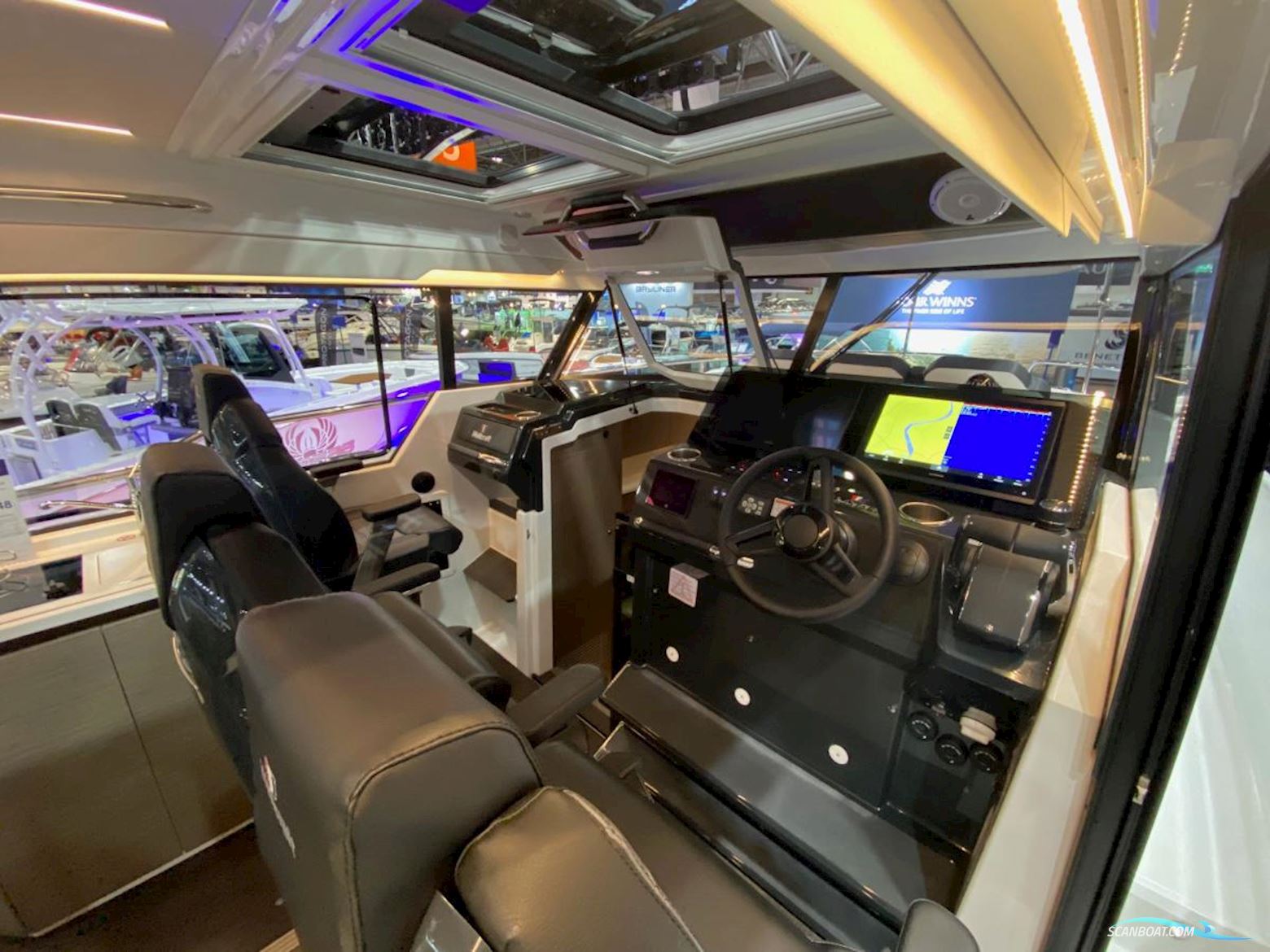 Wellcraft 355 Explorer