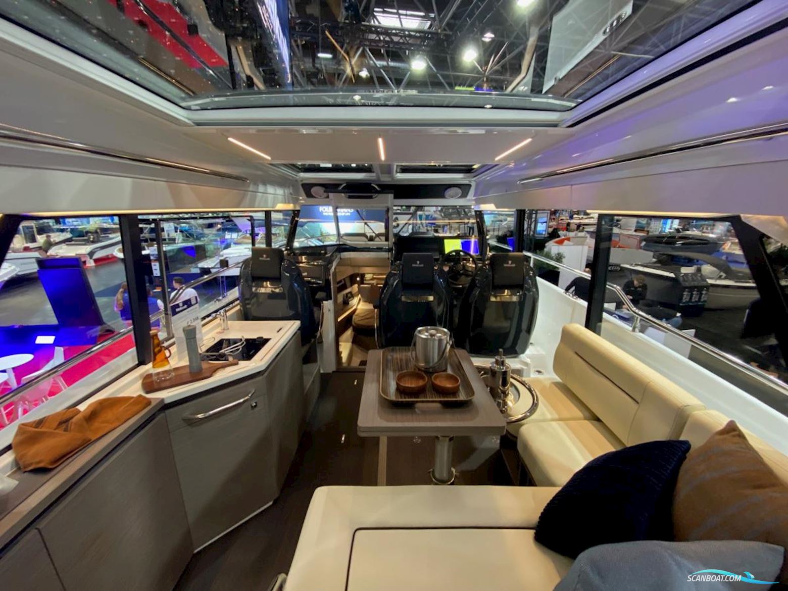 Wellcraft 355 Explorer