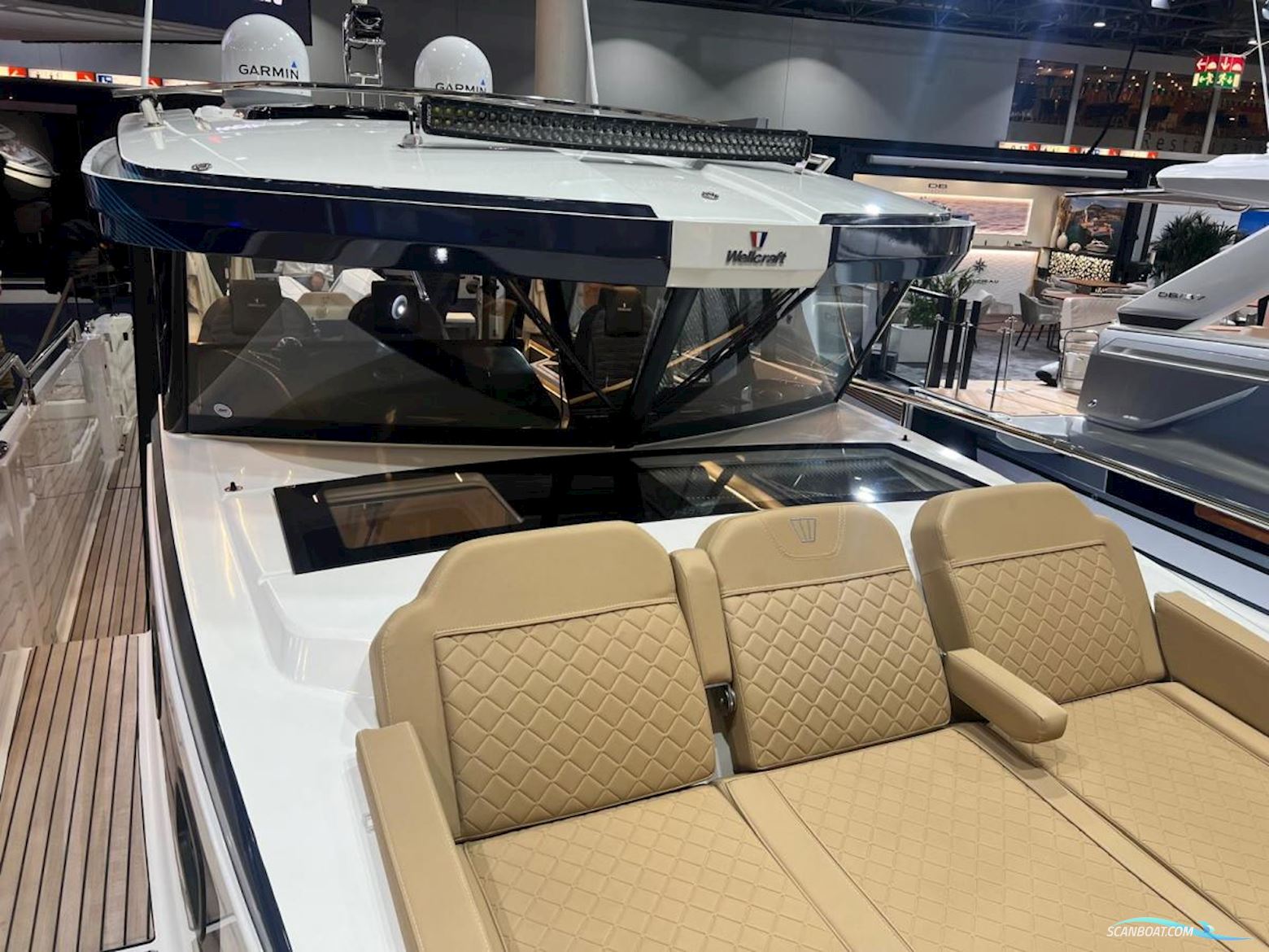 Wellcraft 355 Explorer