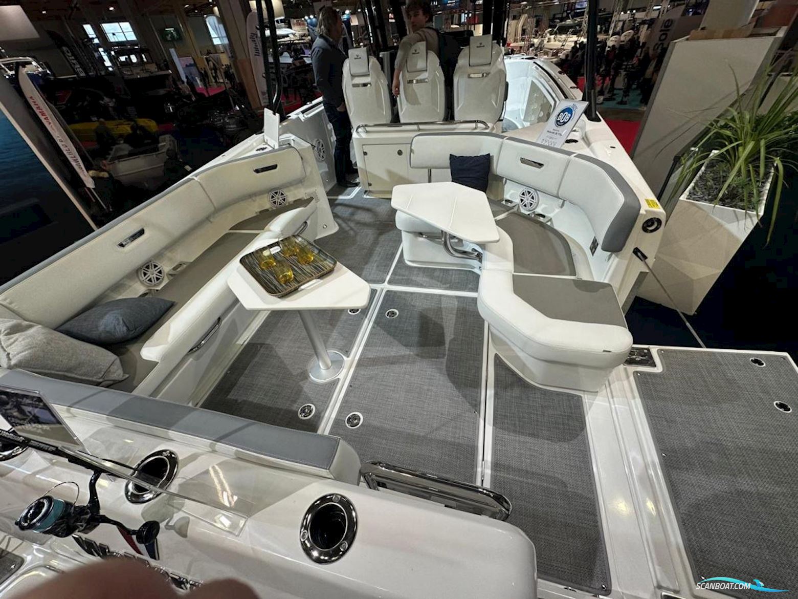 Wellcraft 38 T-Top