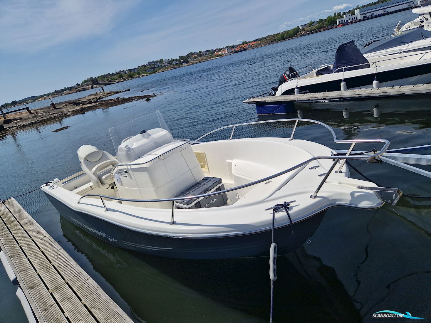 White Shark 205 Motorboot 2007, mit Evinrude E-Tec motor, Norwegen