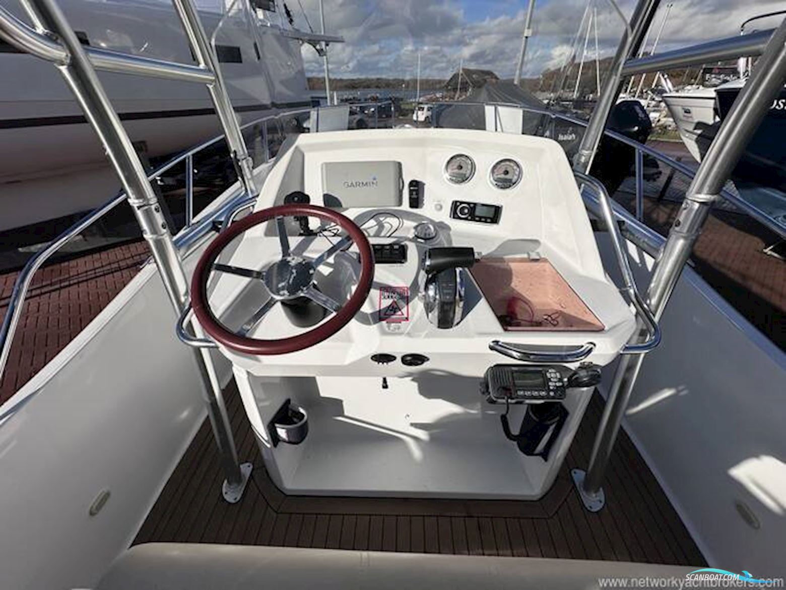 White Shark 226