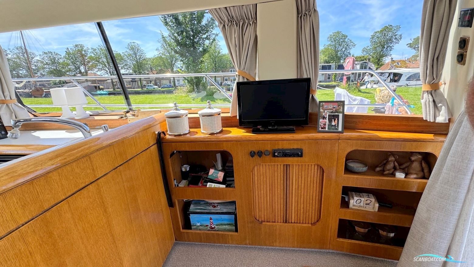 Whitewater Wolfe 46 Flybridge