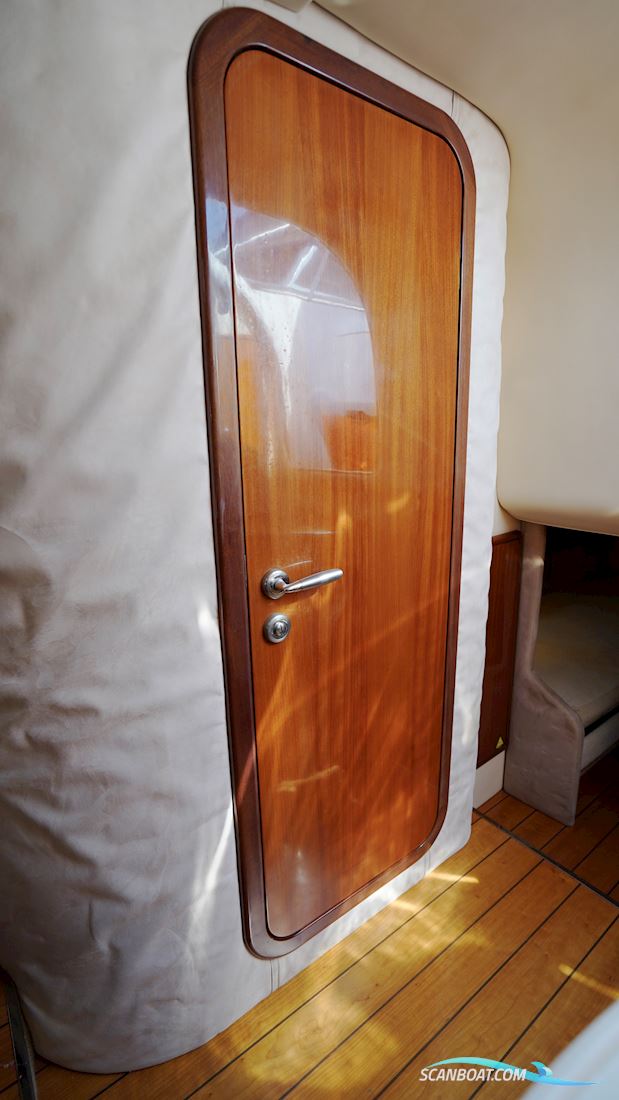 Windy 32 Grand Tornado