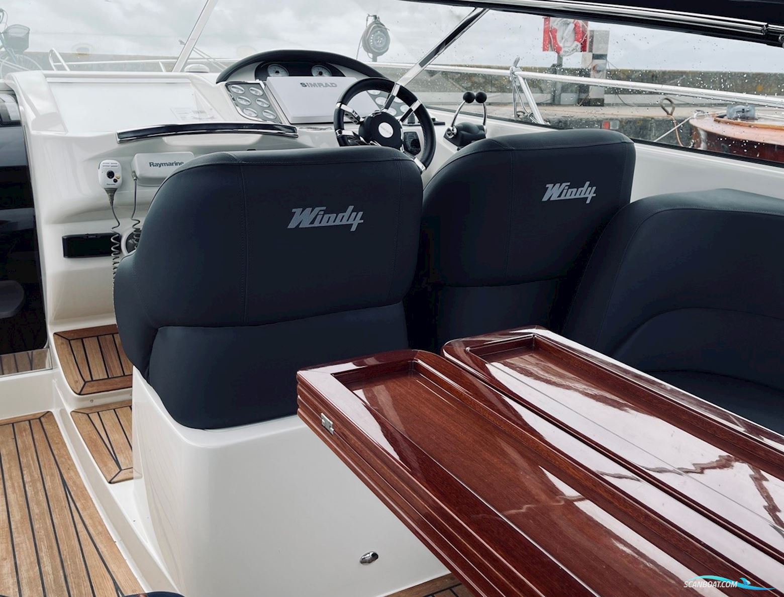 Windy 32 Grand Tornado