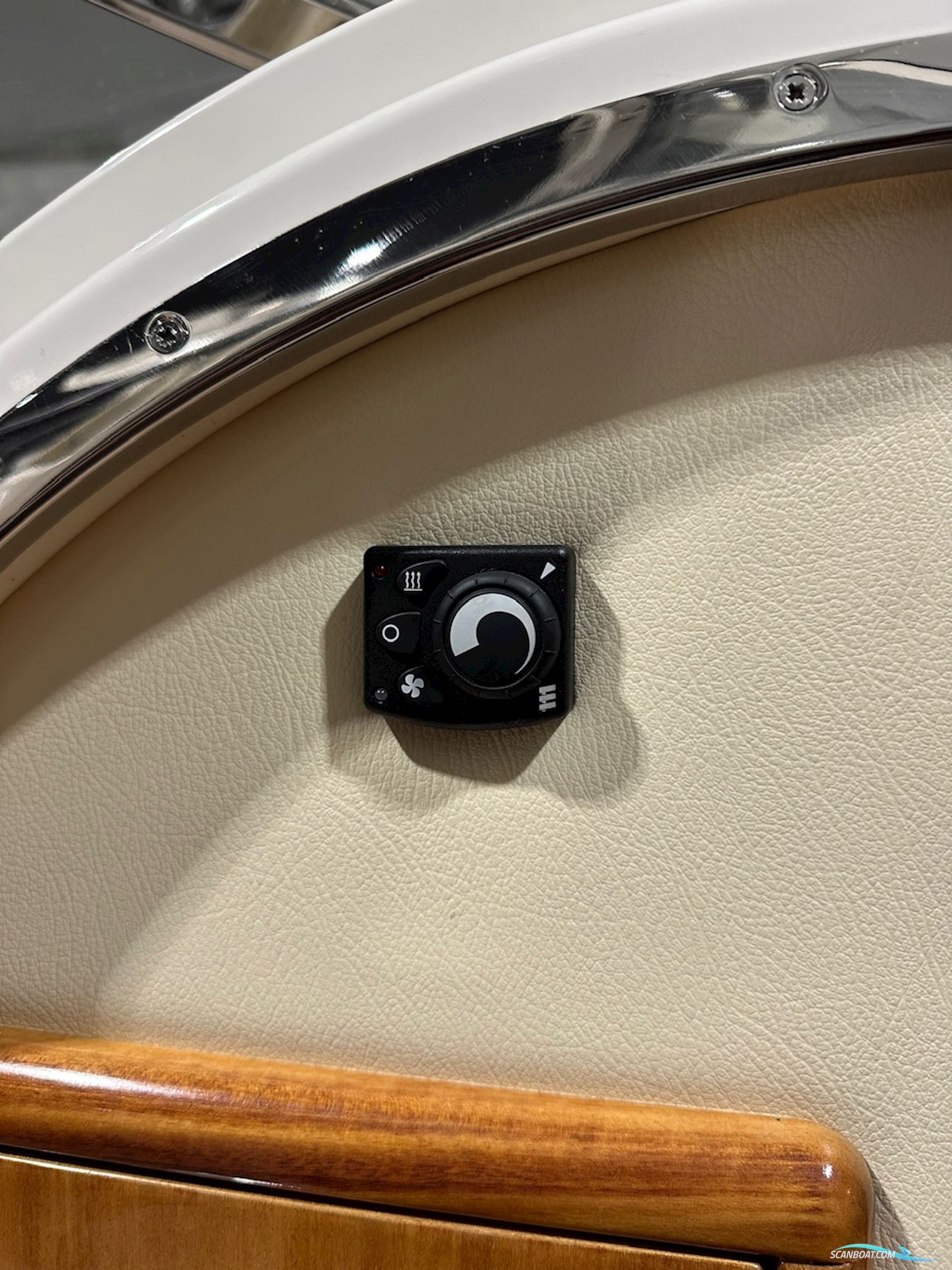 Windy 32 Grand Tornado