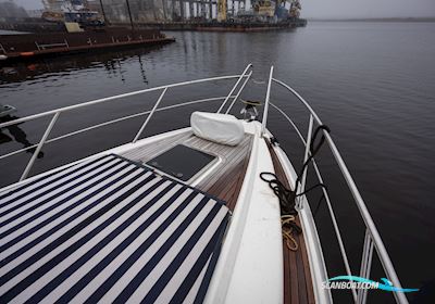 Windy 37 Grand Mistral HT (2008) | 410h | Twin Volvo Penta Kad300 | Immaculate Condition | One Owner Motorboot 2008, mit Volvo Penta d4 300A-A motor, Lettland