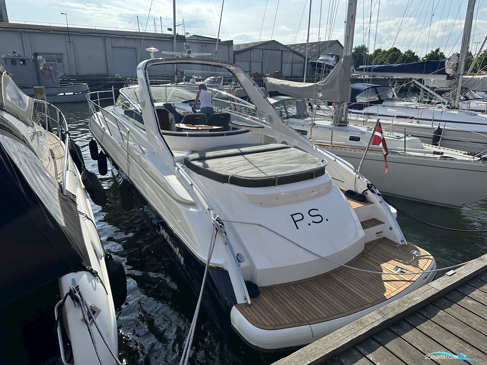 Windy Grand Bora 42