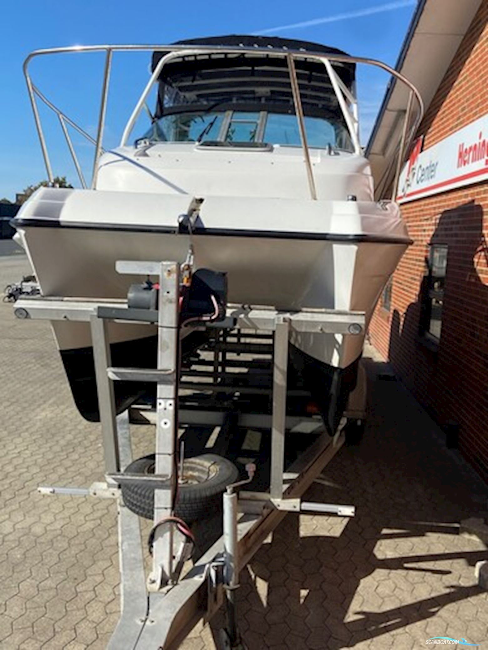 WorldCat Glacier Bay catamaran Isle Runner 2270 m/2 stk. Suzuki F140 hk og float-on alutrailer