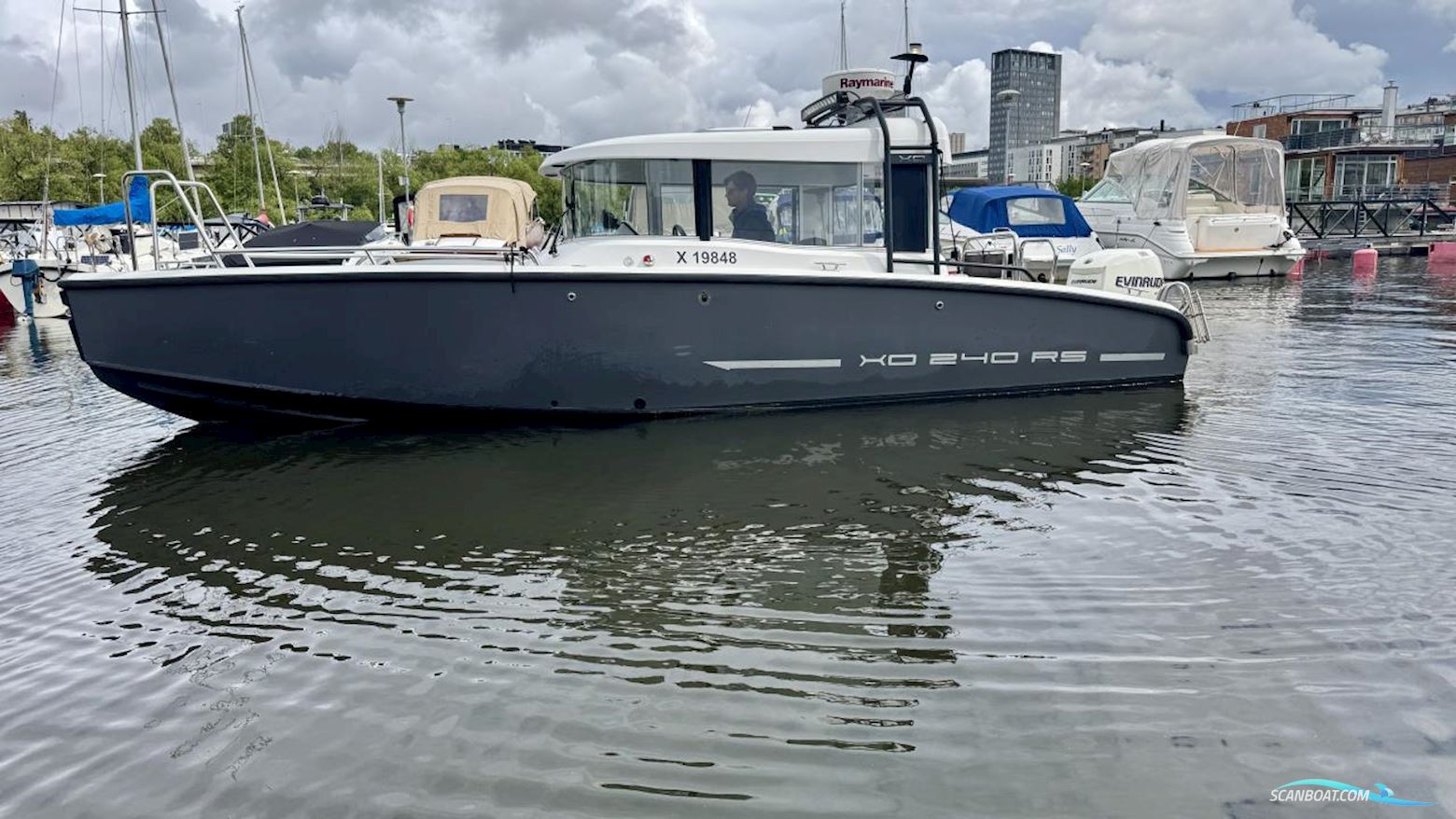 XO 240 RS Cabin Motorboot 2012, mit Evinrude motor, Sweden