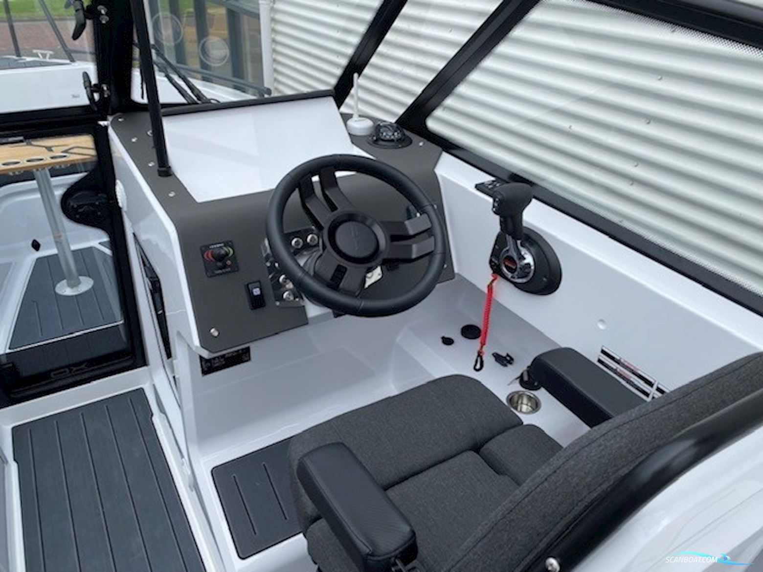 XO BOATS dscvr 9 targa